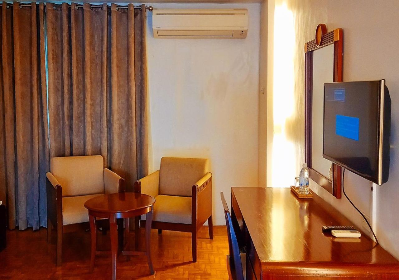 Reddoorz Plus Near Mango Avenue Себу Номер фото
