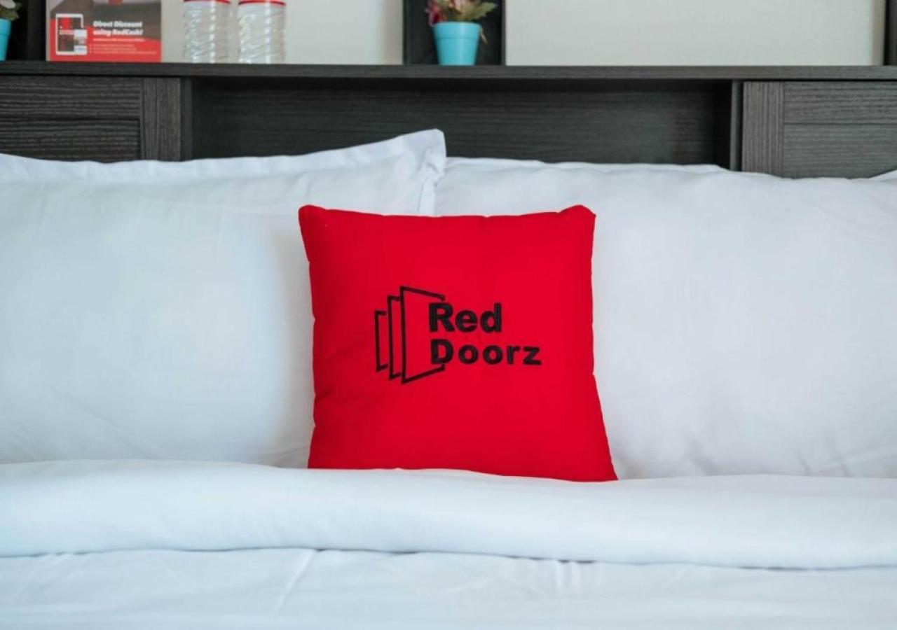 Reddoorz Plus Near Mango Avenue Себу Экстерьер фото